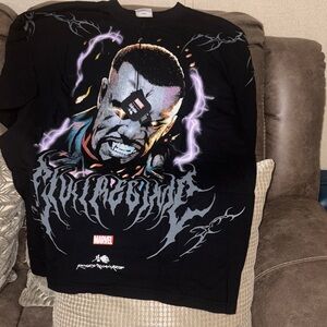 Marvel Black and Gray Graphic Tee